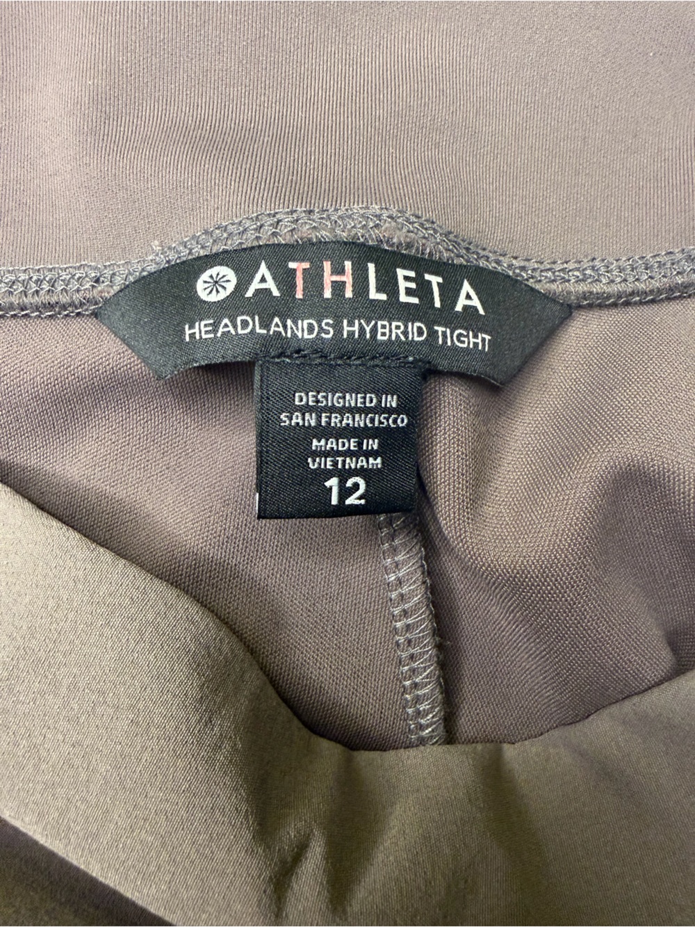 Athleta Headlands Hybrid Tight - Picture 2 of 3